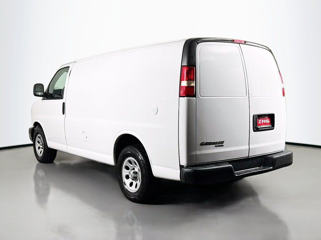 Used 2014 Chevrolet Express 1500 RWD image 3
