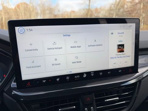 Certified 2023 Ford Escape ST-Line Select w/ Tech Pack #2 image 30