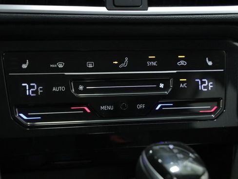 New 2025 Volkswagen Taos SE AWD/4WD image 20