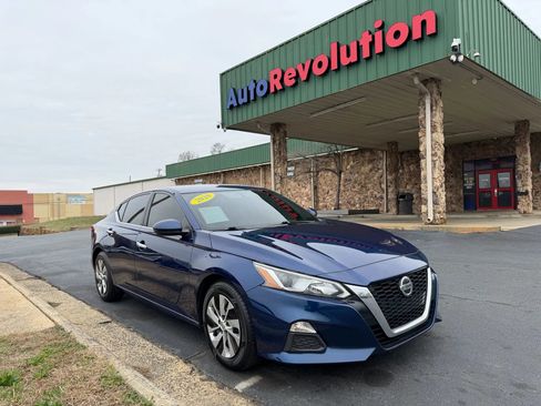 Used 2020 Nissan Altima 2.5 S image 1