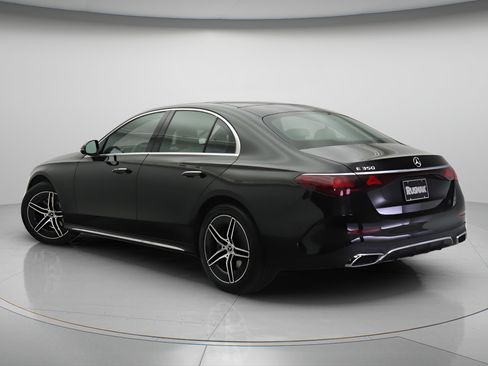 New 2026 Mercedes-Benz E 350 Sedan image 2