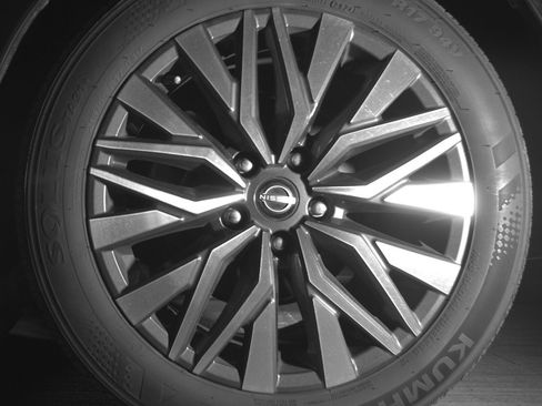 Used 2025 Nissan Altima 2.5 SV image 14