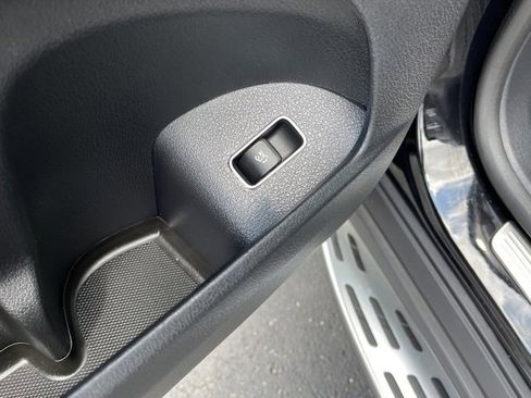 Used 2022 Mercedes-Benz GLE 350 w/ 3rd Row Seat Package image 16