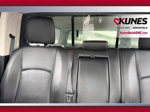 Used 2015 RAM 1500 Laramie w/ Convenience Group image 28