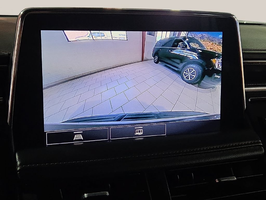 Used 2021 Chevrolet Suburban RST RWD image 23