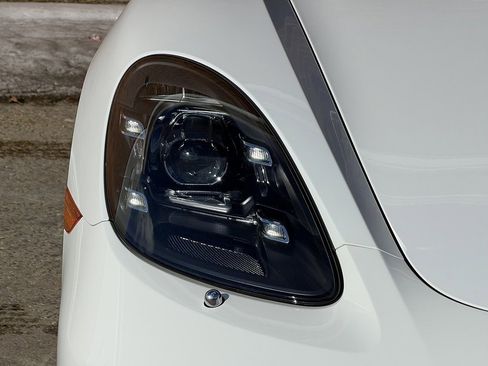 Used 2024 Porsche 718 Boxster image 12