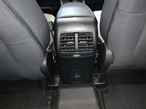 Used 2022 Ford Escape SE w/ Convenience Package image 14