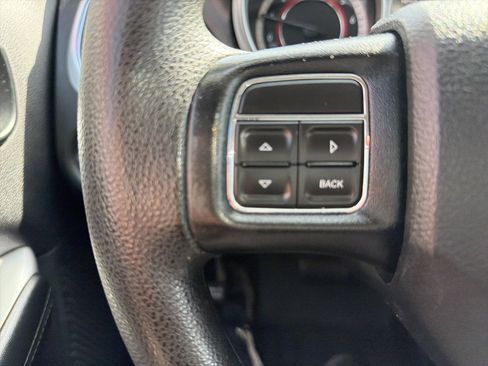 Used 2015 Dodge Journey SXT w/ Flexible Seating Group image 17