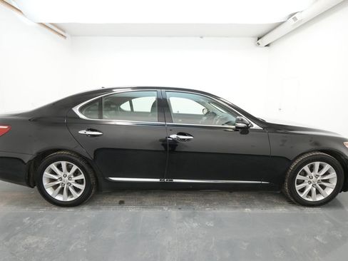 Used 2011 Lexus LS 460 AWD w/ Luxury Value Edition image 10