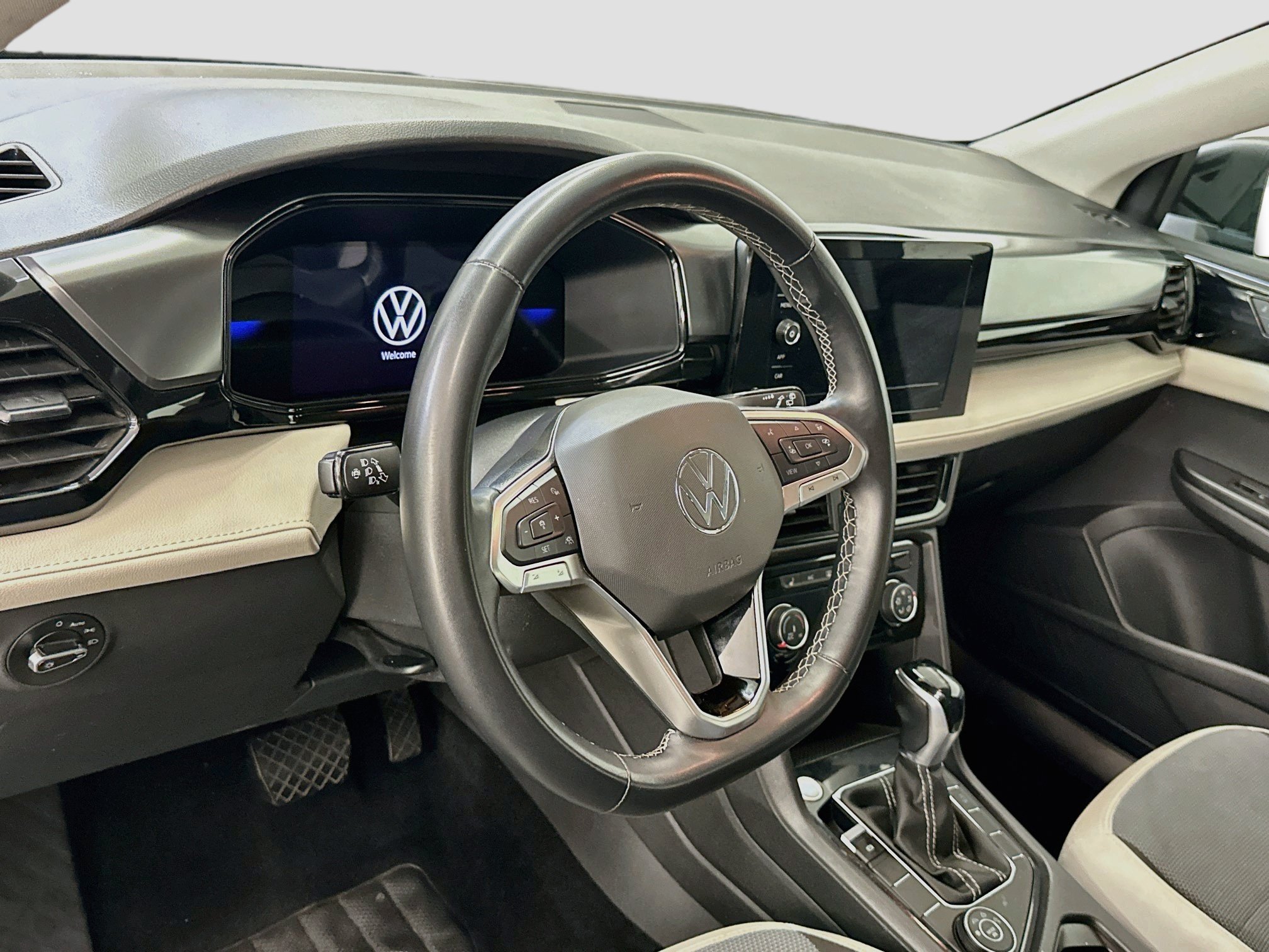 Used 2025 Volkswagen Taos S AWD/4WD image 18
