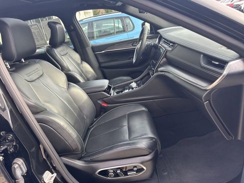 Used 2023 Jeep Grand Cherokee L Overland w/ Luxury Tech Group IV image 46