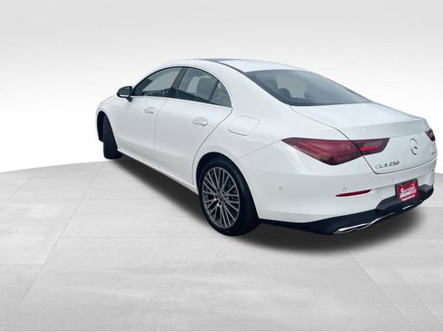 Used 2025 Mercedes-Benz CLA 250 4MATIC image 3