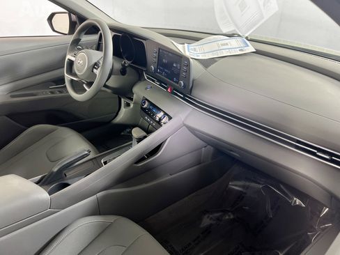 Used 2023 Hyundai Elantra SEL FWD image 26