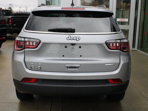 Certified 2022 Jeep Compass Latitude image 6
