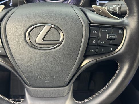Used 2021 Lexus LS 500 w/ Cold Weather Package (CK) RWD image 24