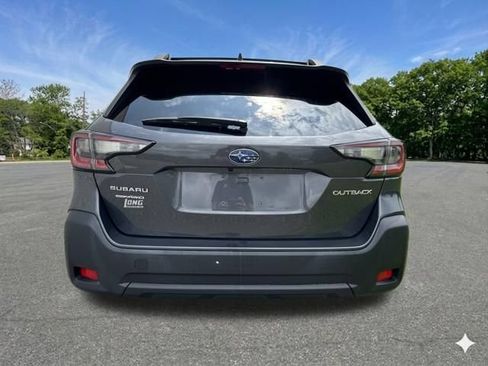 Used 2023 Subaru Outback Premium AWD/4WD image 7