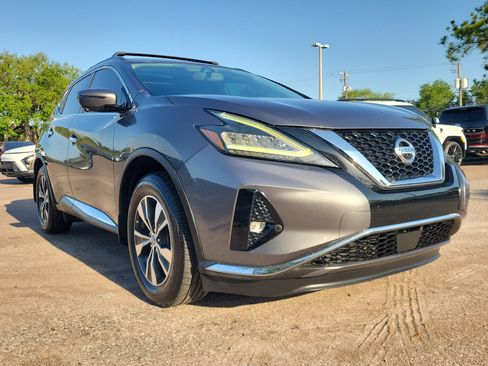 Used 2019 Nissan Murano SV w/ Premium Package image 2
