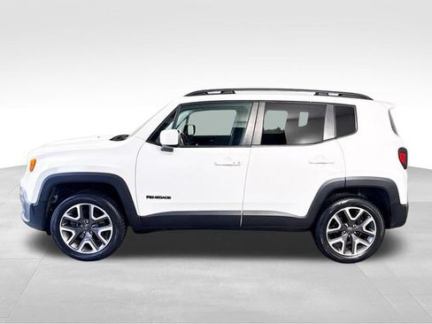 Used 2016 Jeep Renegade Latitude w/ Popular Equipment Group AWD/4WD image 12