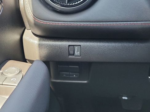 Used 2024 Chevrolet Colorado Z71 w/ Z71 Convenience Package 2 AWD/4WD image 14