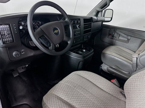 Used 2023 Chevrolet Express 3500 LS image 28