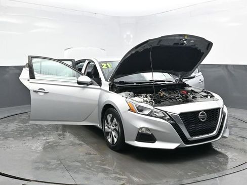 Used 2021 Nissan Altima 2.5 S image 32