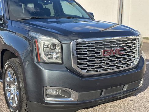 Used 2019 GMC Yukon XL Denali image 13