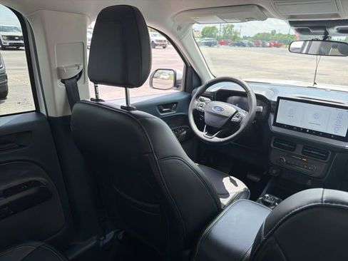 Used 2025 Ford Maverick Lobo AWD/4WD image 24
