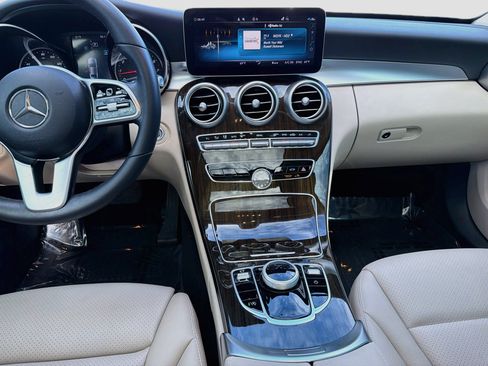 Used 2019 Mercedes-Benz C 300 Sedan image 18
