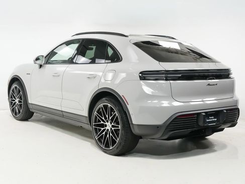 New 2026 Porsche Macan 4 Electric AWD/4WD image 3