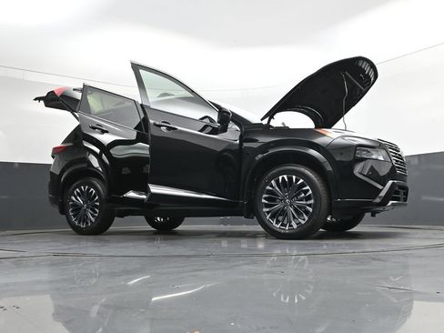 Certified 2026 Nissan Rogue SV FWD image 55