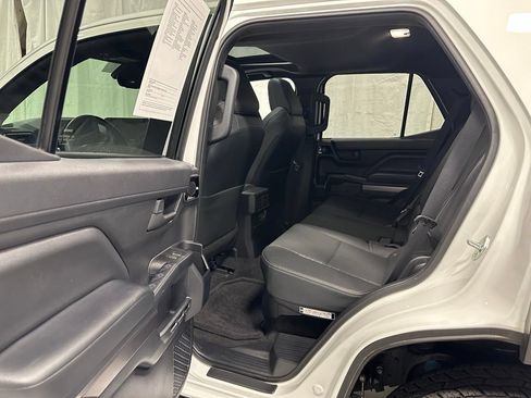 Used 2026 Toyota 4Runner TRD Off-Road Premium AWD/4WD image 44