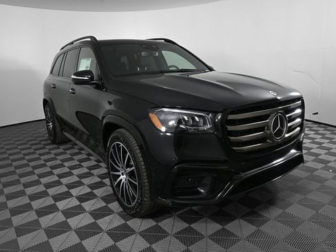 Used 2025 Mercedes-Benz GLS 450 4MATIC image 25