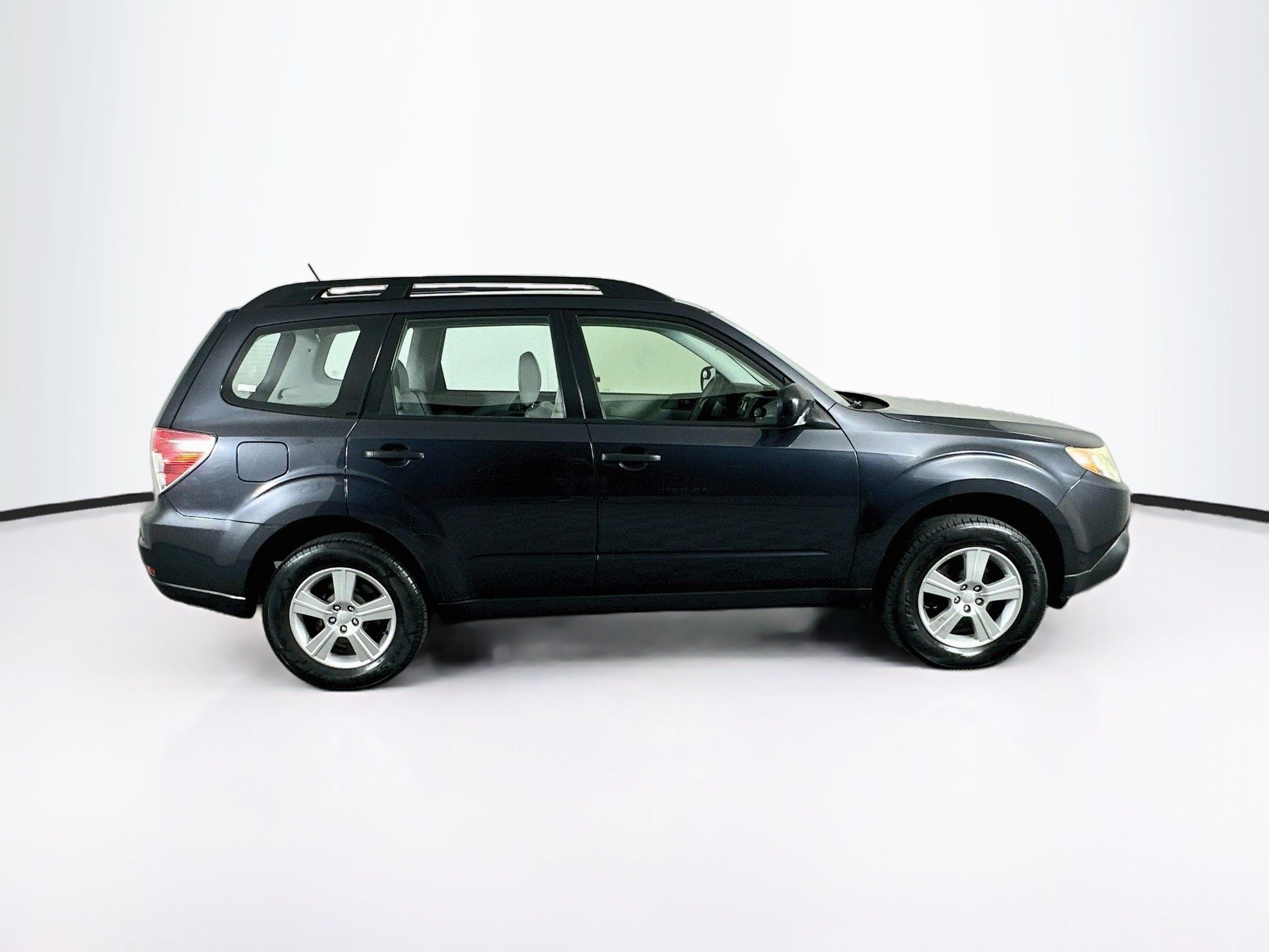 Used 2013 Subaru Forester 2.5X w/ Alloy Wheel Pkg AWD/4WD image 10