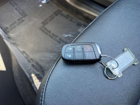 Used 2025 Jeep Compass Trailhawk w/ Trailer Tow Group image 22