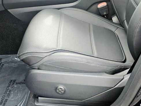 Certified 2026 Mercedes-Benz GLC 300 4MATIC image 17