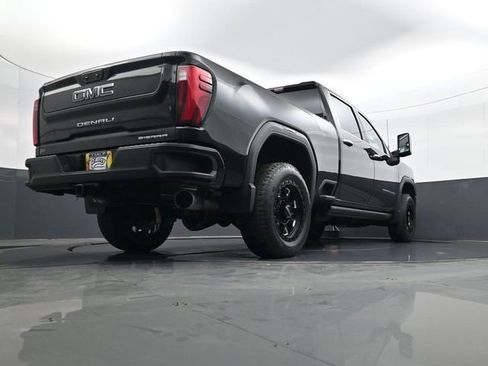 Used 2025 GMC Sierra 2500 Denali Ultimate image 25