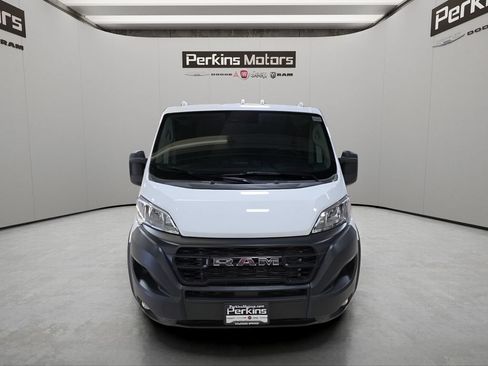 Used 2025 RAM ProMaster 2500 w/ Convenience Group FWD image 9