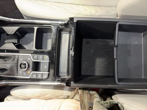 Used 2023 Kia Sorento SX image 38