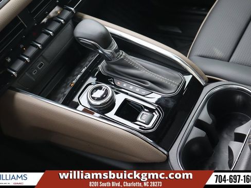 New 2026 GMC Canyon Denali w/ LPO, Denali Black Edition AWD/4WD image 19