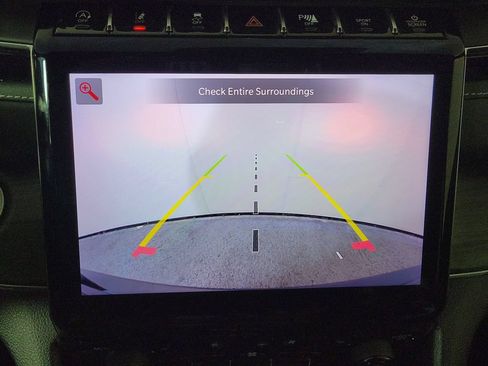 Used 2023 Jeep Grand Cherokee Overland RWD image 20
