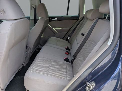 Used 2011 Volkswagen Tiguan S image 14