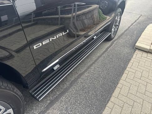 New 2026 GMC Yukon Denali Ultimate AWD/4WD image 6
