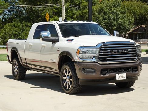 Used 2024 RAM 2500 Limited w/ Towing Technology Group AWD/4WD image 7