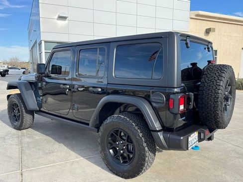 Used 2024 Jeep Wrangler Unlimited AWD/4WD image 6