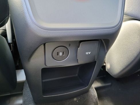 New 2026 Ford Explorer Active RWD image 8