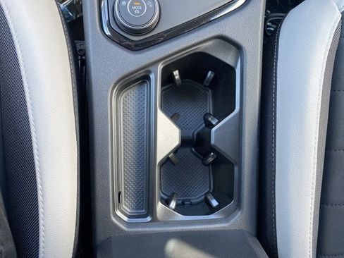 New 2025 Volkswagen Taos SE image 43