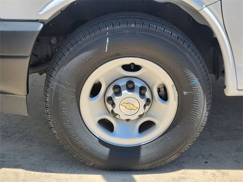 New 2025 Chevrolet Express 3500 w/ Power Convenience Package RWD image 15