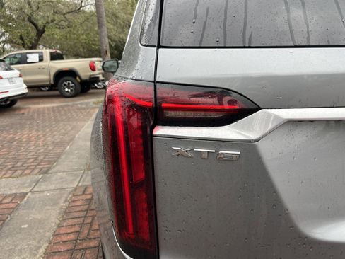 Used 2025 Cadillac XT6 Luxury image 43