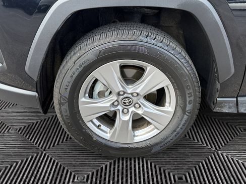 Certified 2025 Toyota RAV4 XLE AWD/4WD image 14