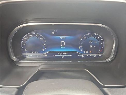 Used 2023 Chevrolet Suburban Premier image 11